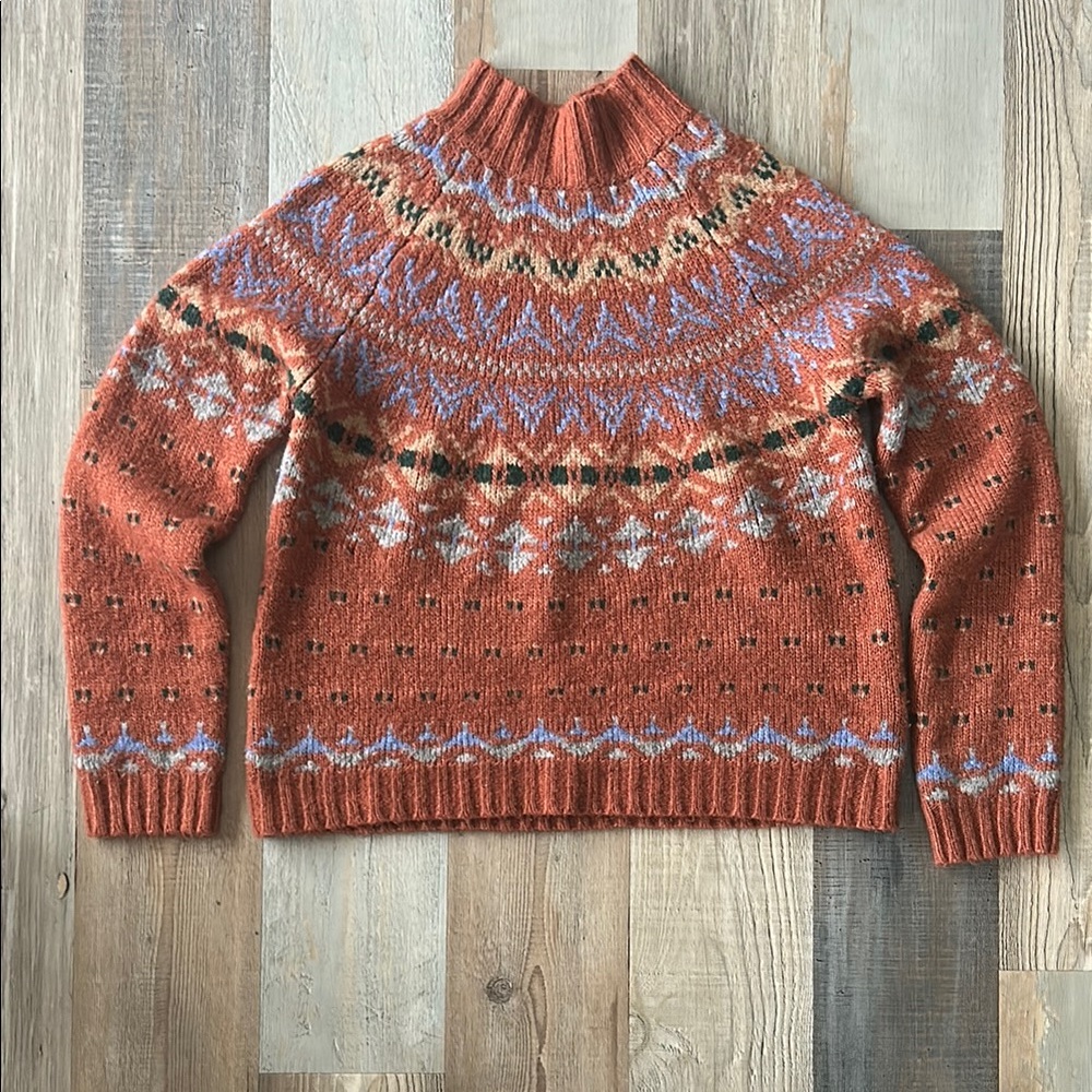 American Eagle Orange Patterned Sweater